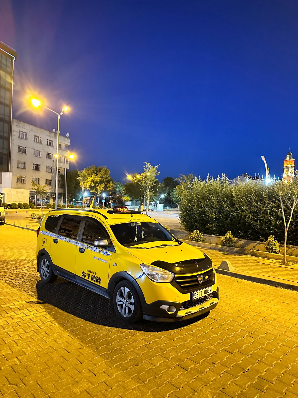 Siirt şehir içi taksi hizmeti sarı sedan araç